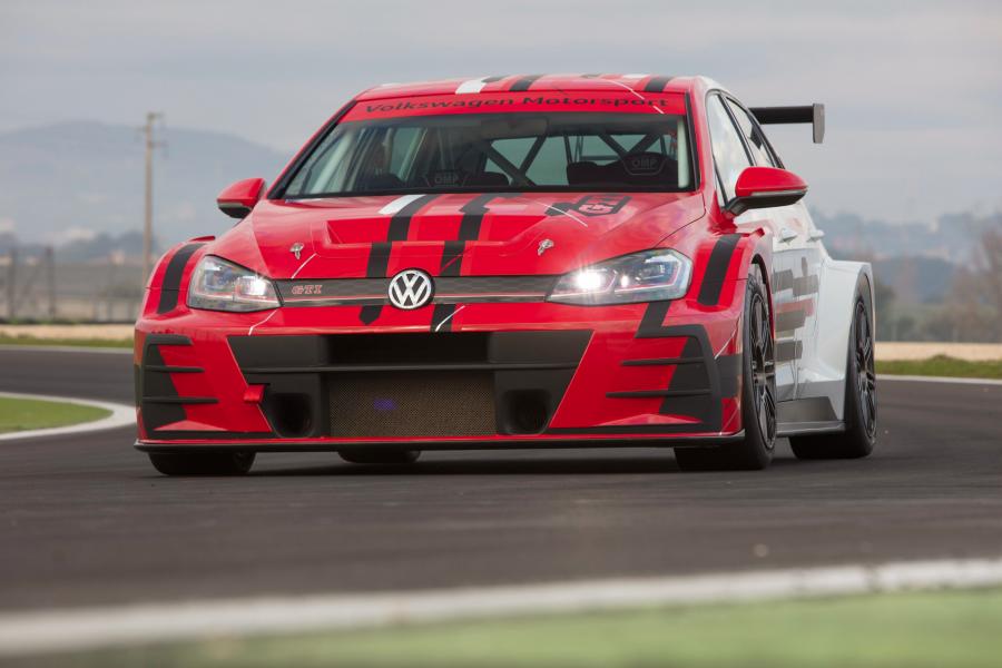  Volkswagen Golf GTI TCR (Typ 5G) 2018 года  (фото 22 из 39)